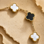 🌟 MM Jewelry 🌟 🍀 Clover Charm Bracelet Black And White Double Sided 🍀