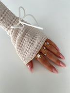 BILLIE RINGS