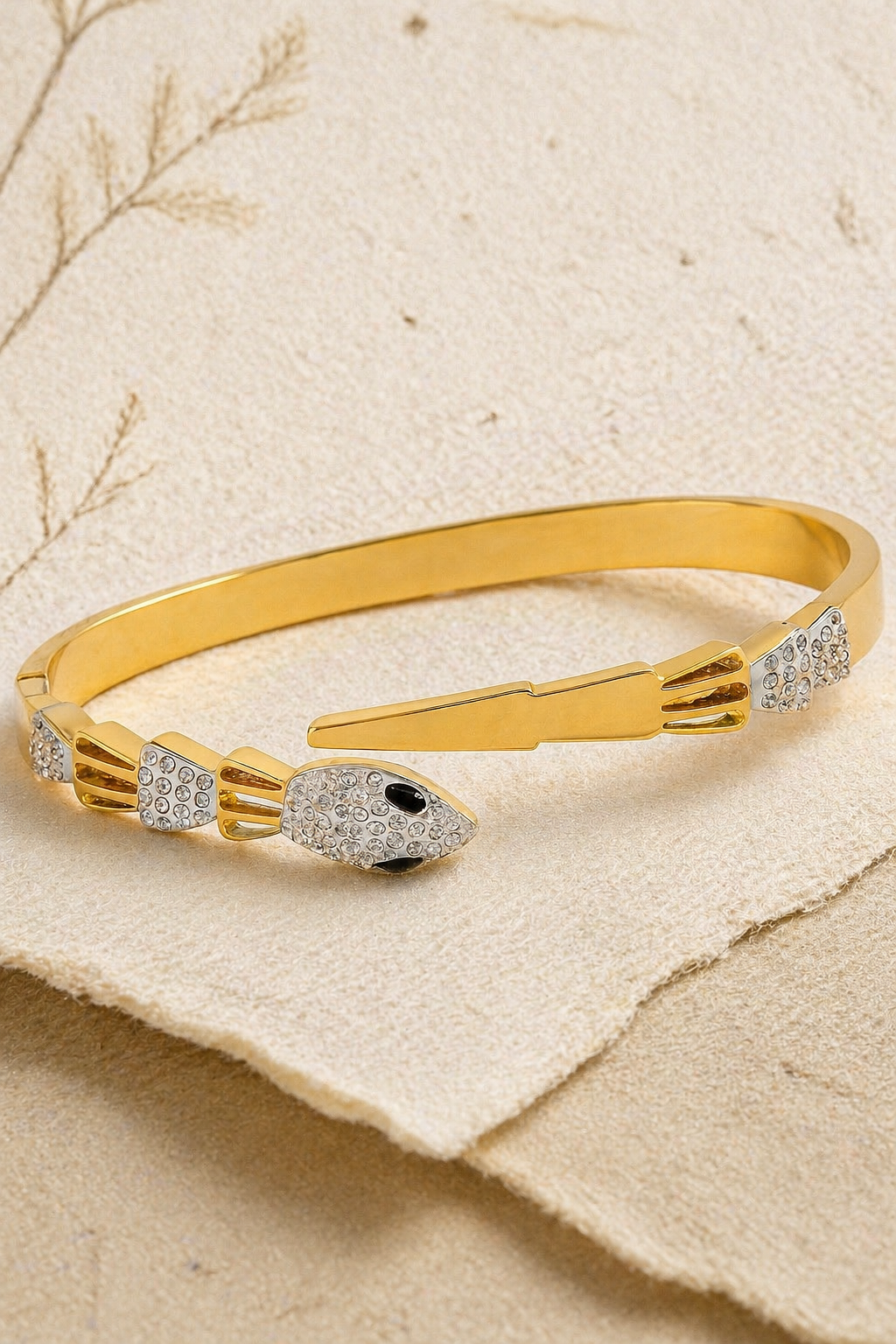 Elegant Stainless Steel Snake-Inspired Bangle with Crystal Accents 🐍✨