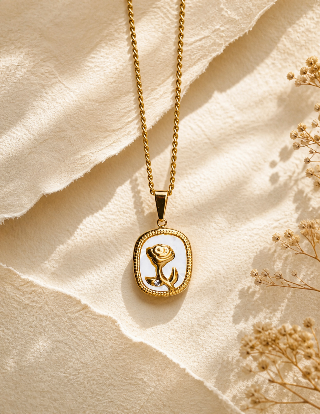 ✨ Golden Rose Pendant Necklace ✨