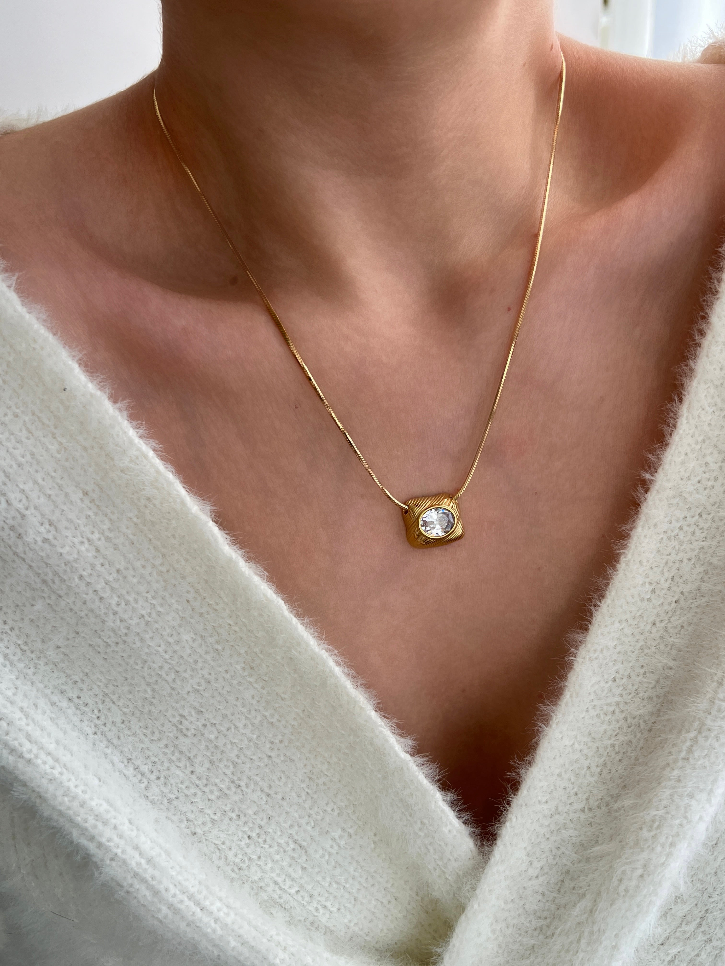 AURALITH NECKLACE