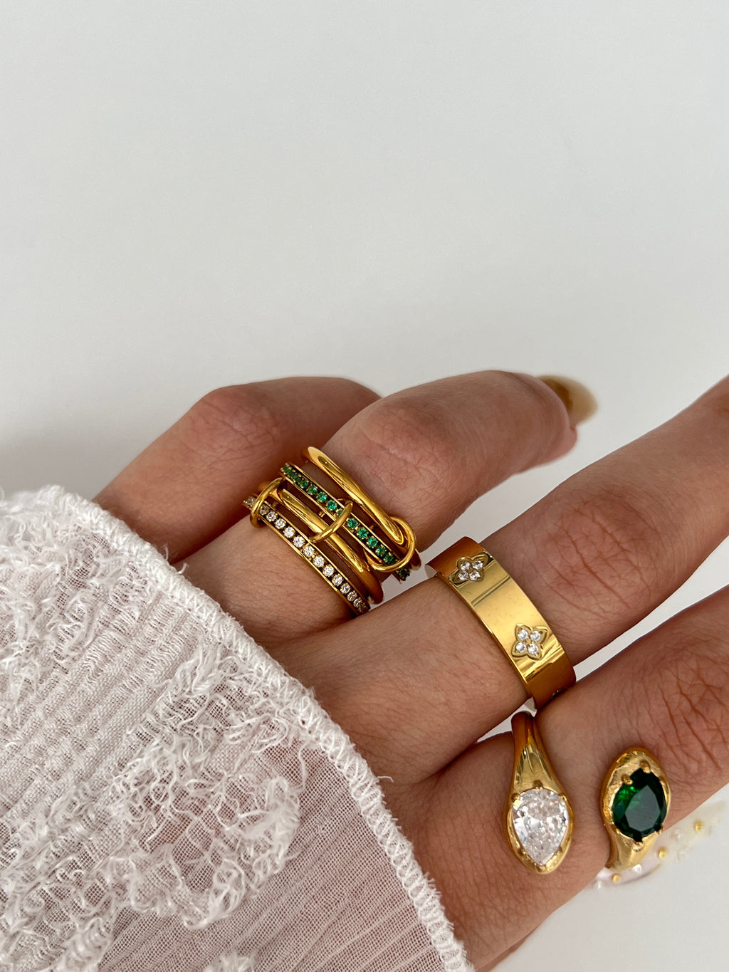 AMBERLUXE RING