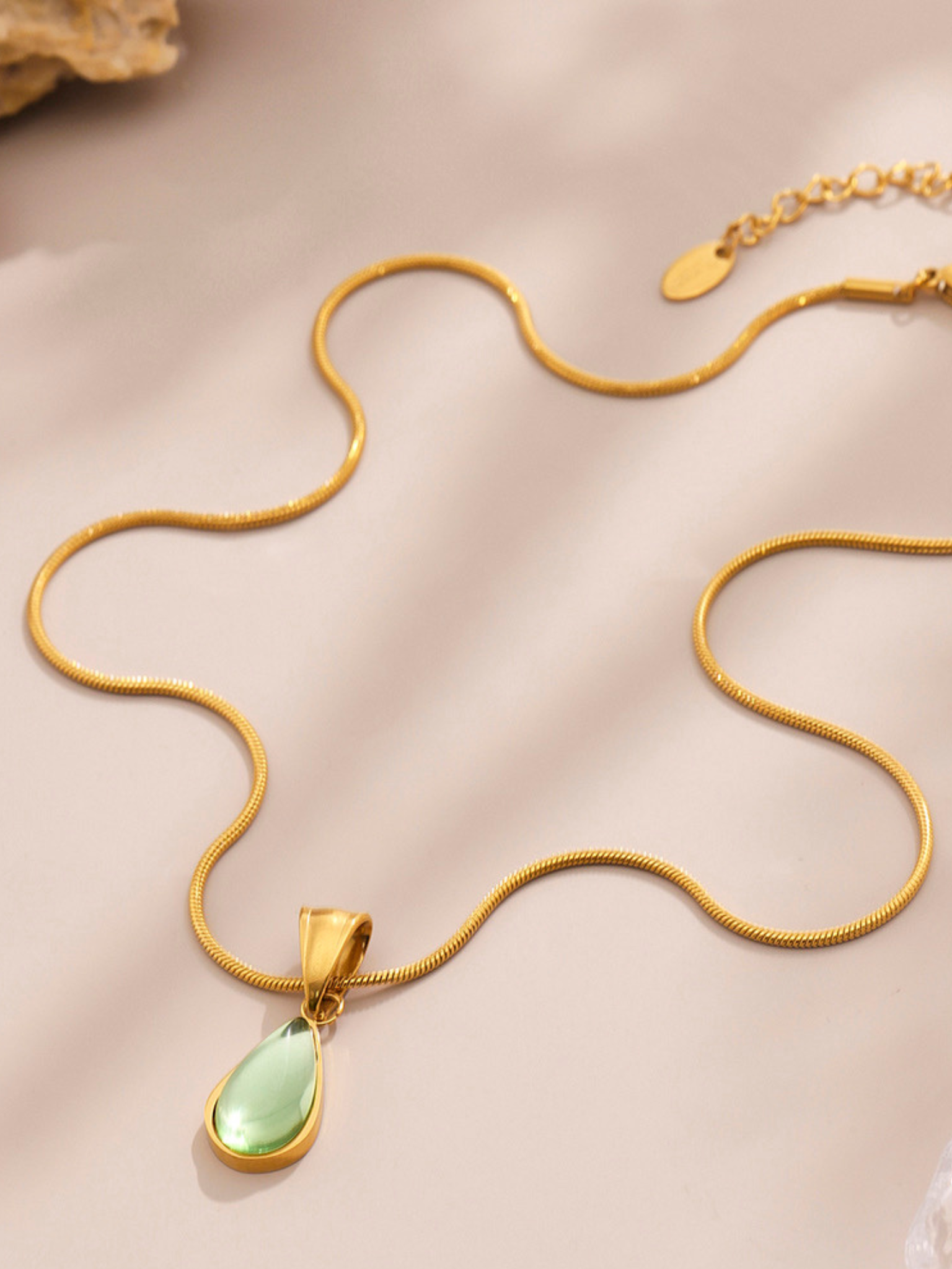 AQUALUNE NECKLACE