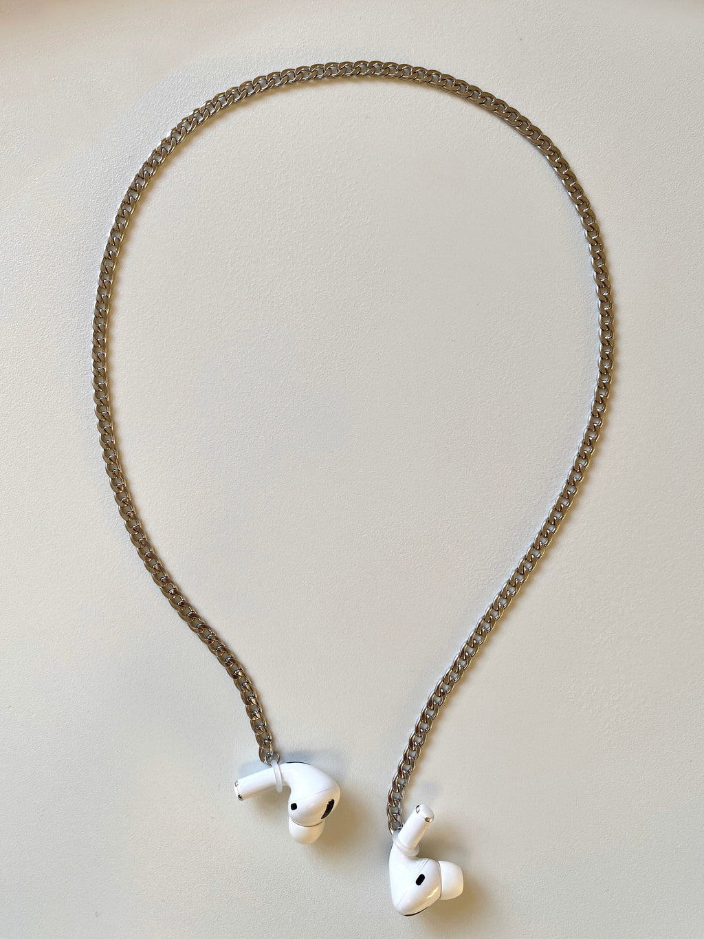 AIRPODS CHAIN