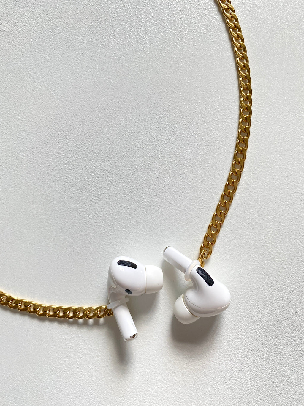 AIRPODS CHAIN